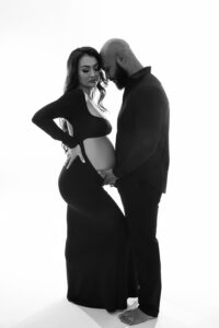 COUPLE POSING FOR PHOENIX MATERNITY PHOTOGRAPH