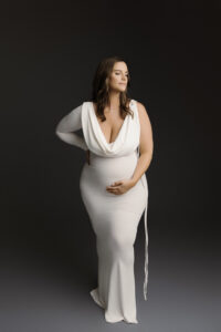 Plus side maternity photographer in Phoenix 