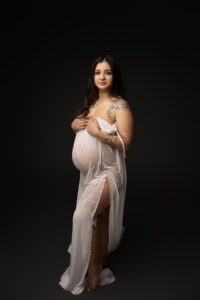 wet look maternity photographer portraits in phoenix