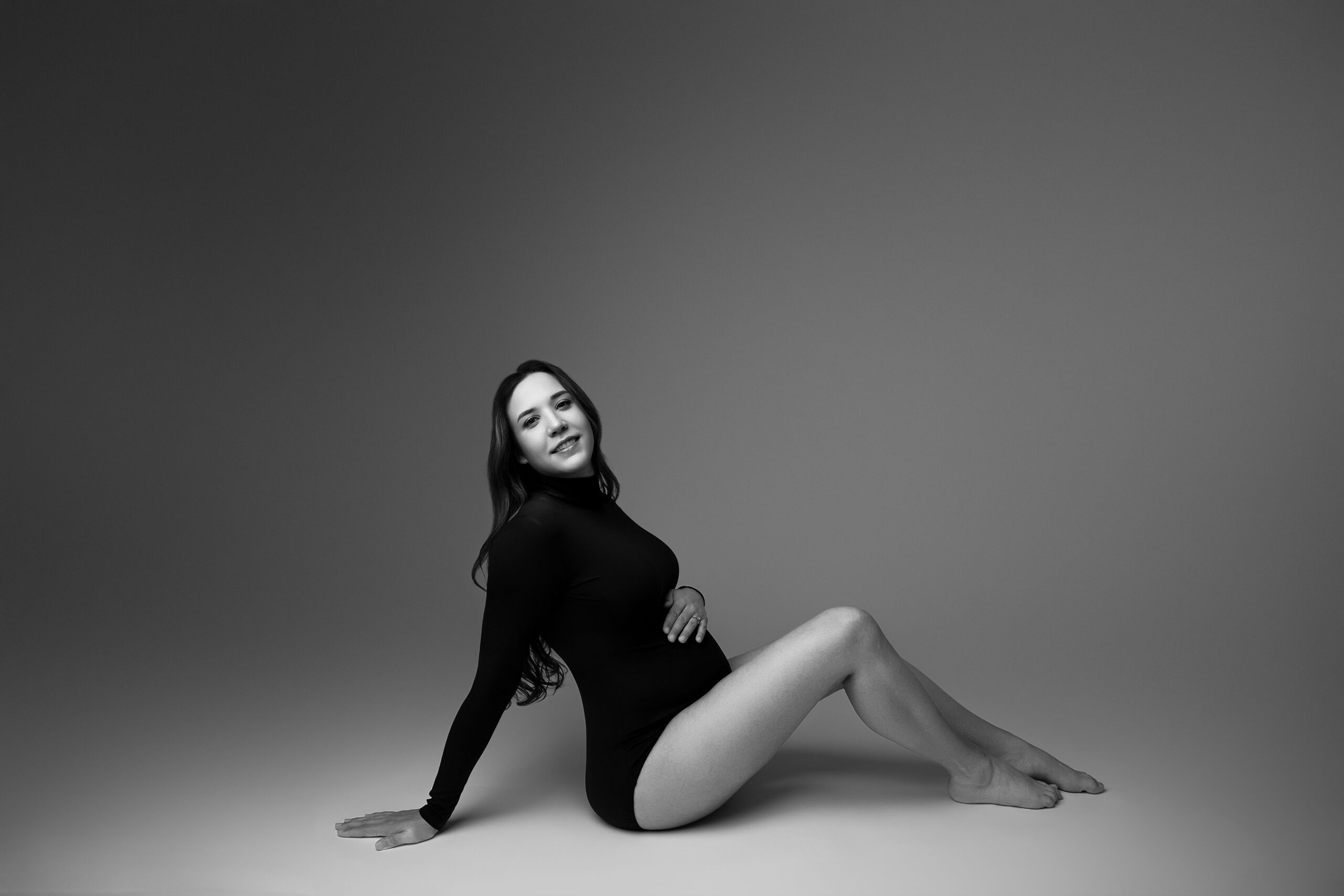 Editorial maternity session in Phoenix