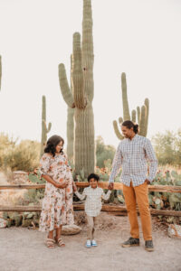 maternity photographer in Phoenix for families