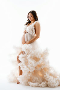 Luxirious maternity gown for scottsdale maternity session