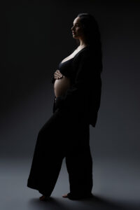 black suit for studio maternity session in phoenix maternity photography