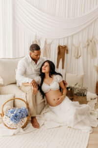 Pregnancy announcement photoshoot in phoenix photography studio